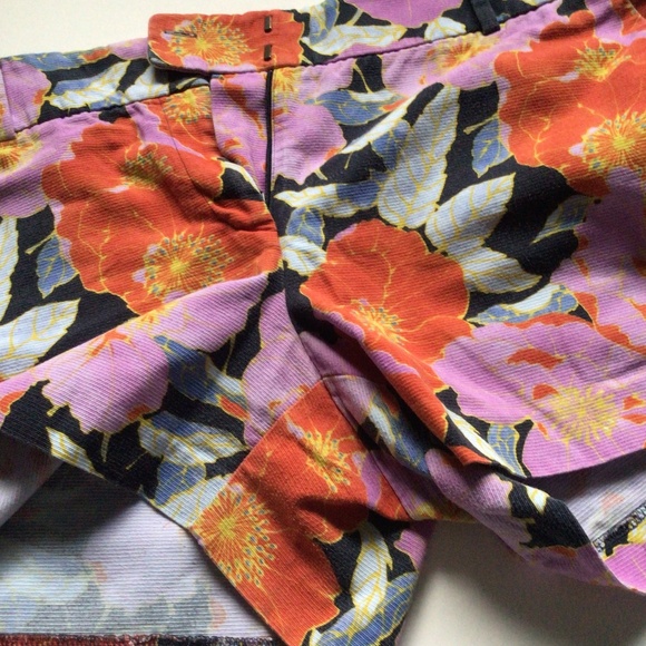 LOFT Ann Taylor Printed Shorts - Picture 3 of 4
